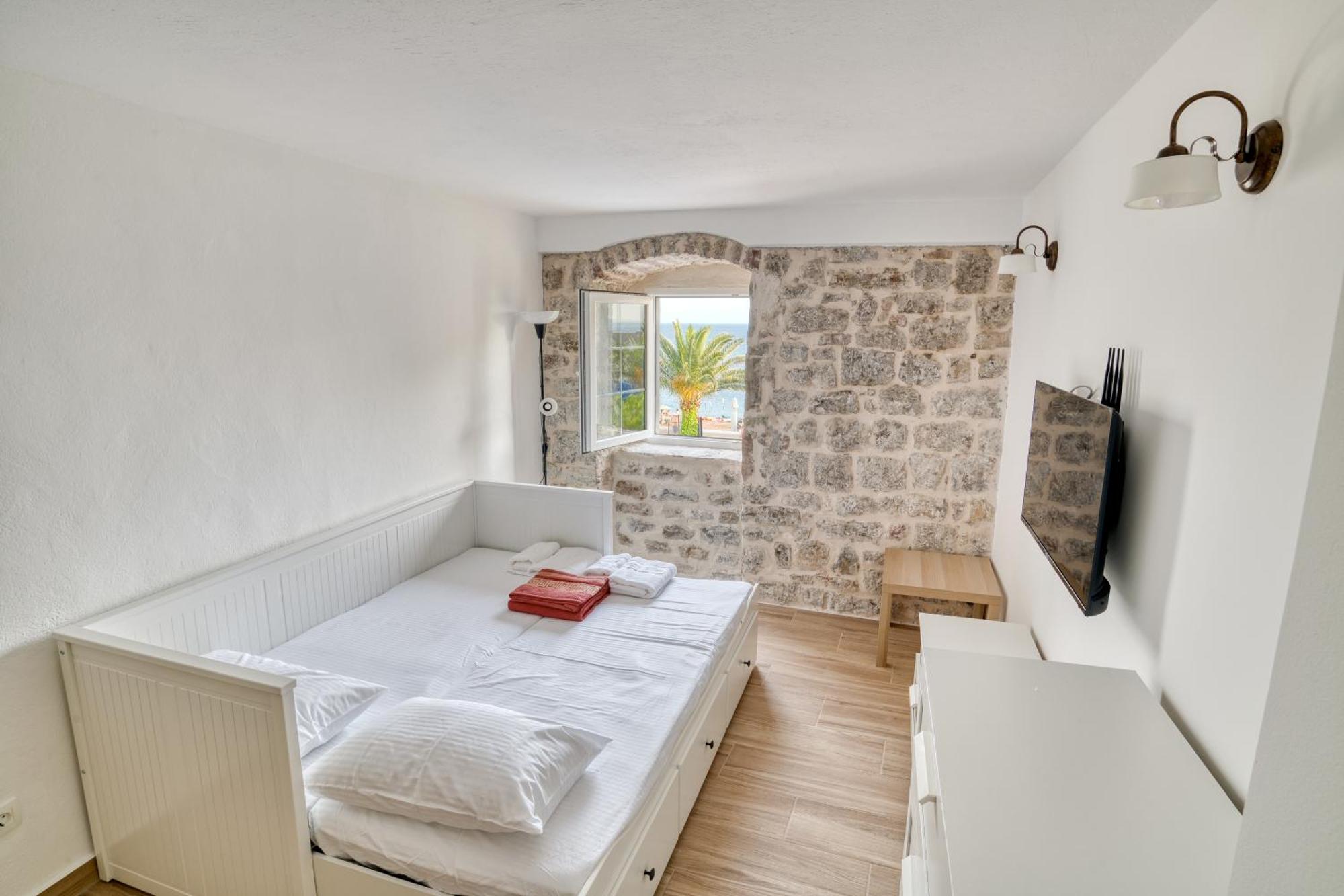 Sm Beach Residence Petrovac Exteriör bild