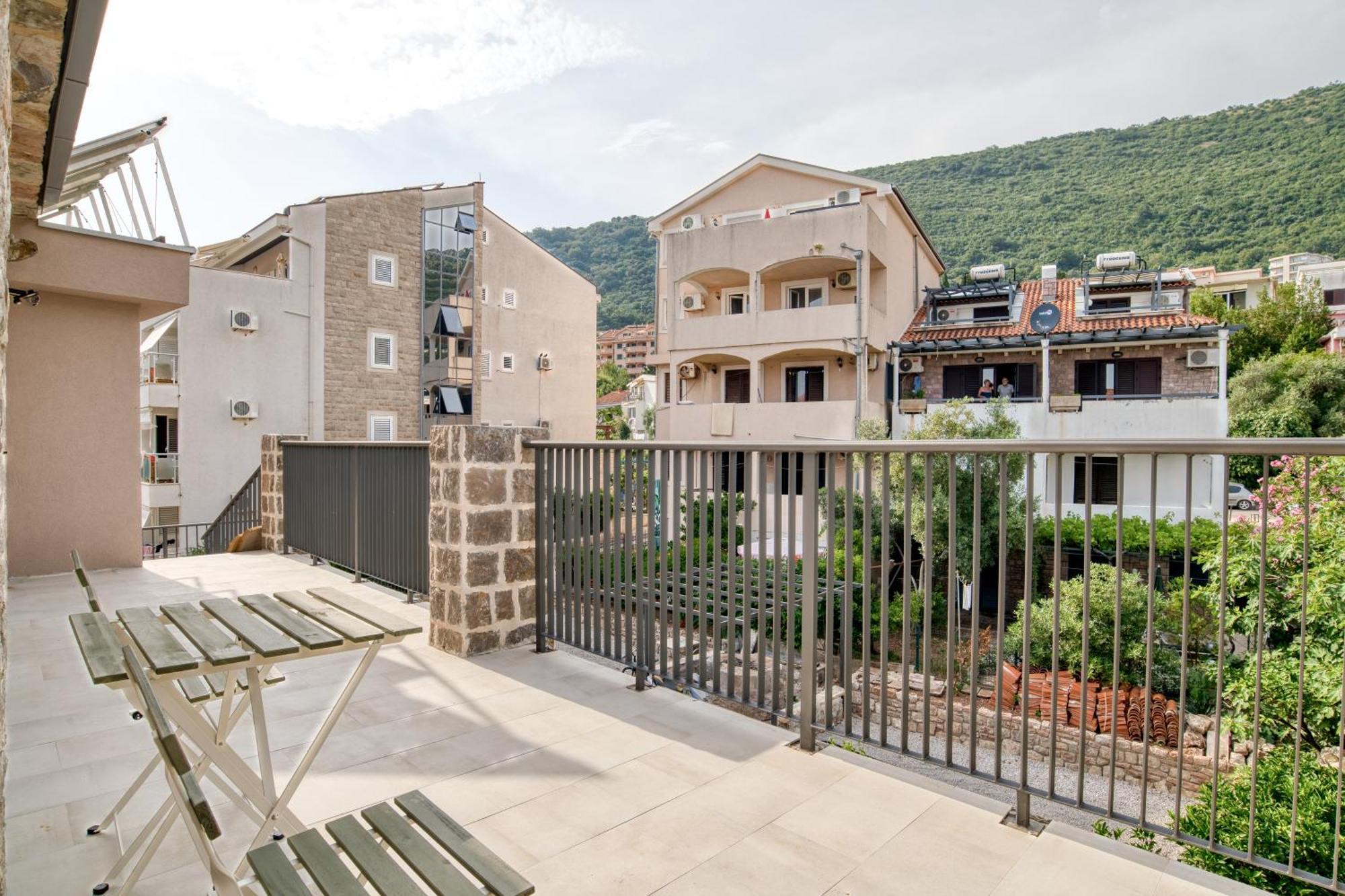 Sm Beach Residence Petrovac Exteriör bild