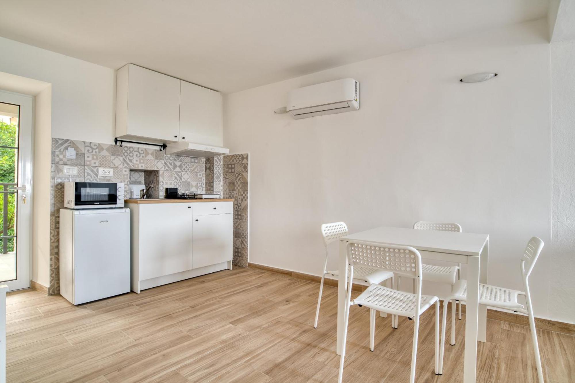 Sm Beach Residence Petrovac Exteriör bild
