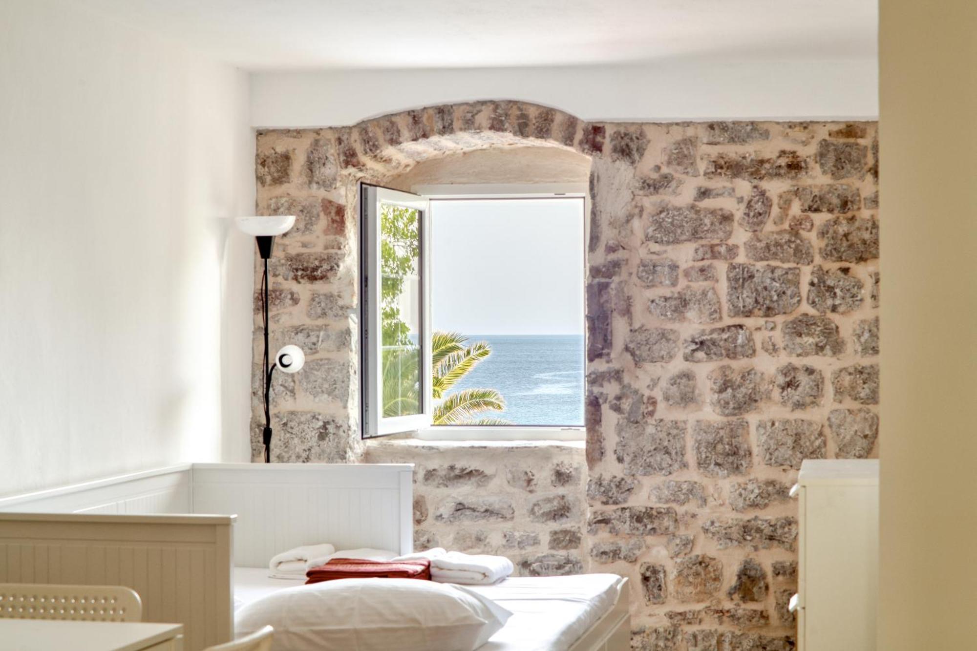 Sm Beach Residence Petrovac Exteriör bild