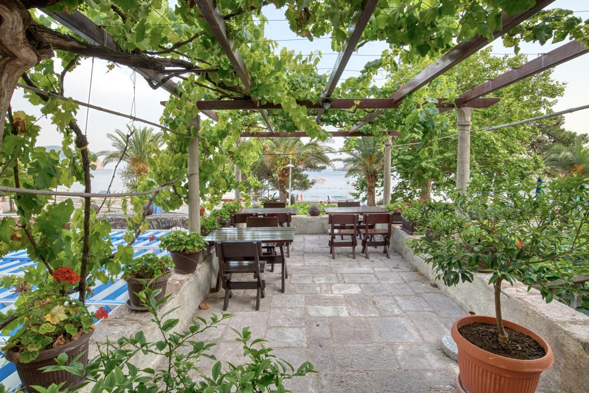 Sm Beach Residence Petrovac Rum bild